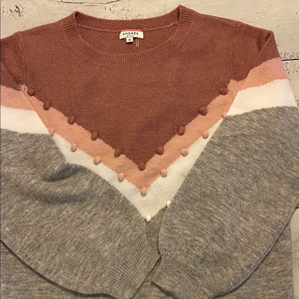 Andree Women's Sweater with Pink, White, and Gray Chevron Design